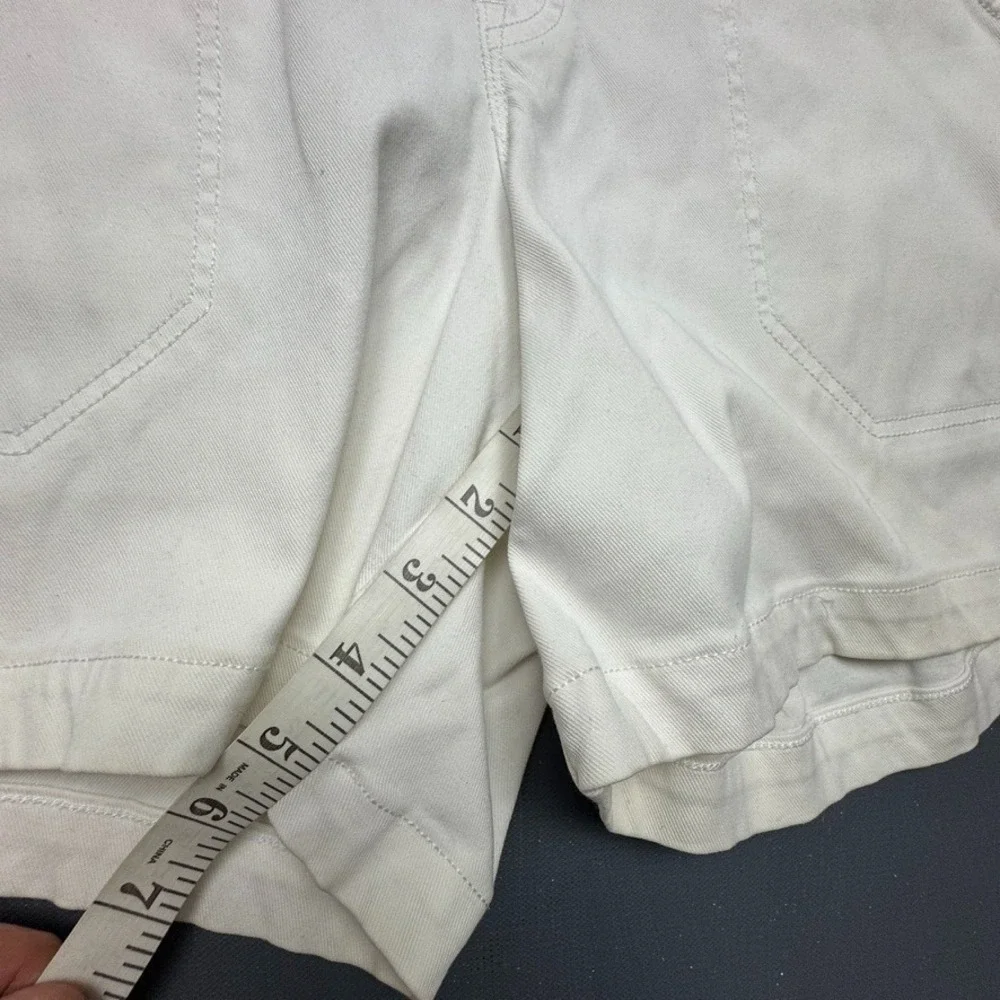 Spanx Shorts Women's XL White Chino Stretch Mid Rise Casual Streetwear 5" Inseam - Picture 6 of 7